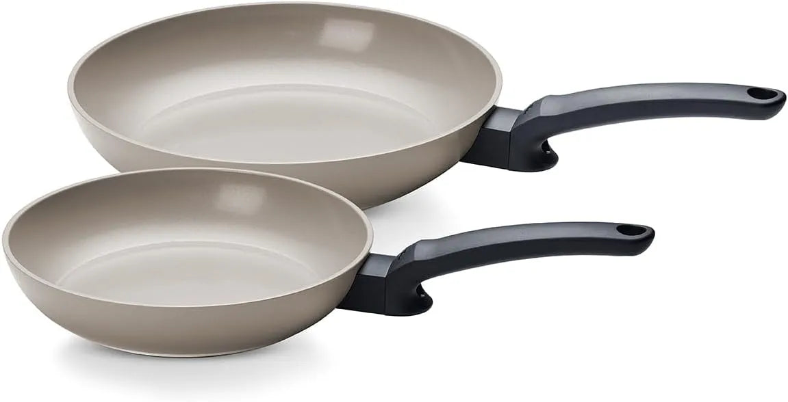 Evo Classic Pfannen-Set 2-teilig Fissler Ceratal, Ø 24 cm + Ø 28 cm, Warmgrau, Keramikpfannen hergestellt ohne PFAS, PTFE, Antihaftbeschichtung